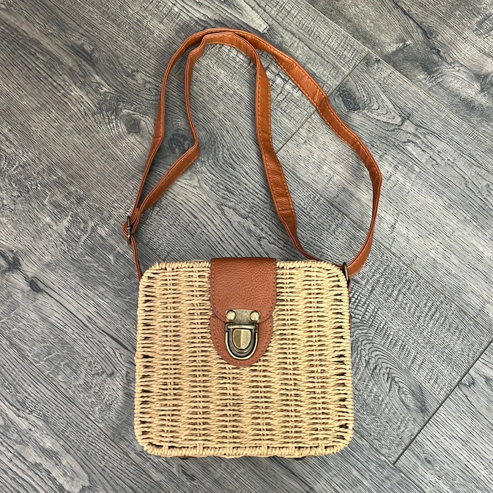 Brown basket bag purse